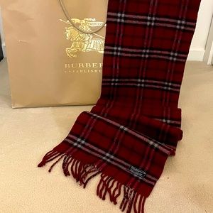 Burberry genuine vintage nova check Maroon 100% Lambswool winter scarf